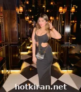 Sneha — photo 1